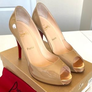 Autographed Christian Louboutin Nude Patent Nappa heels, 9 1/2 US | EU 39 1/2